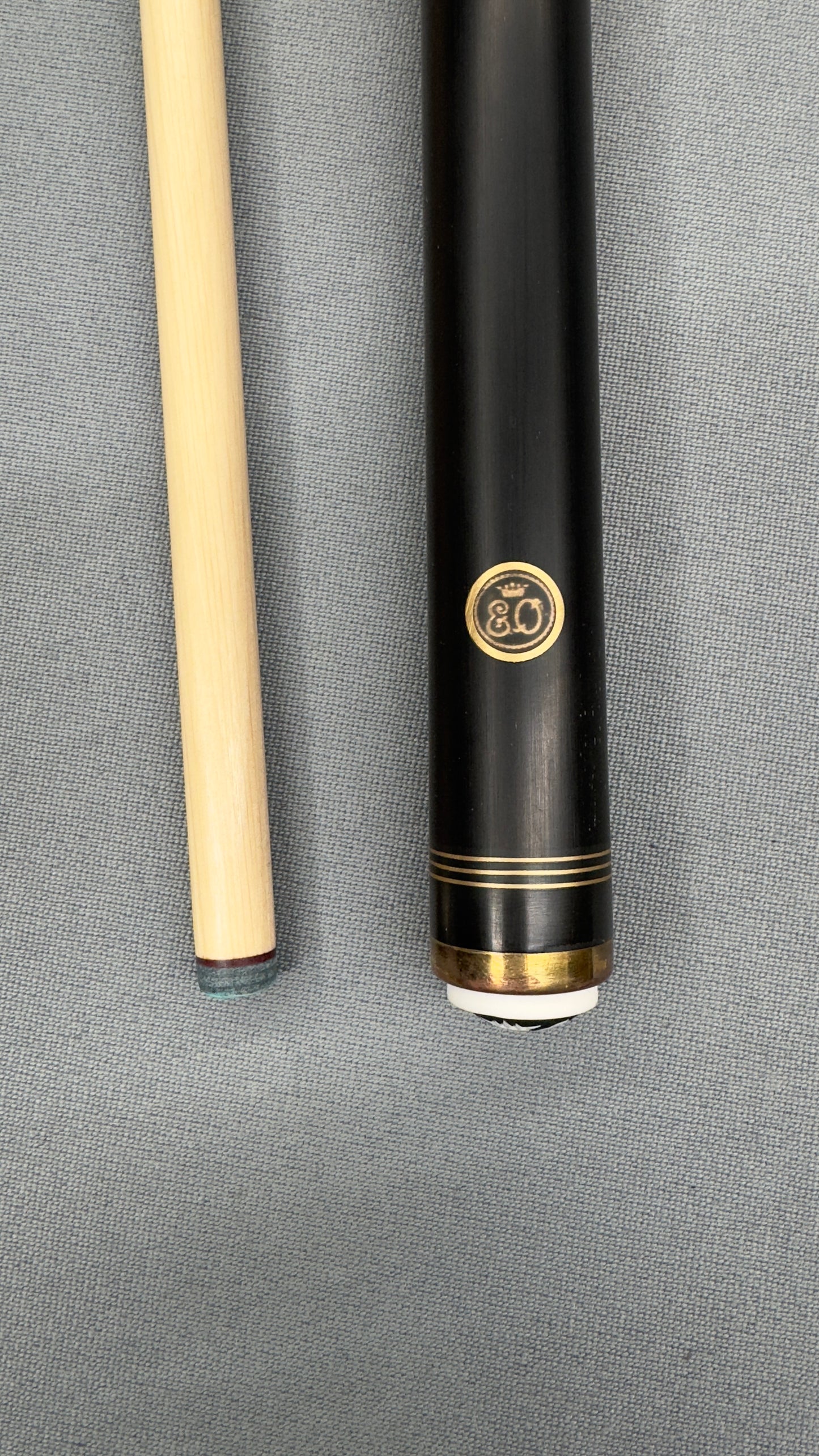 Pyramid cue